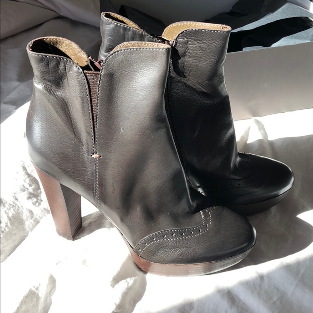 NWB Italian leather brown oxford platform boots